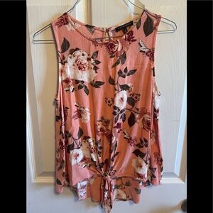 Staccato pink floral tie front tank sz S